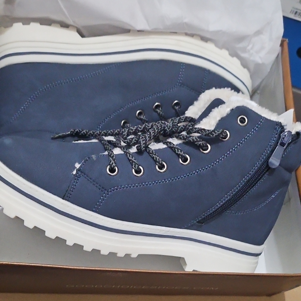 GC SHOES Justine Lace-up Navy Bootie - Blue - 9.5. Like New - Picture 3 of 8